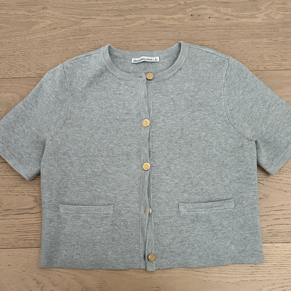 Abercrombie & Fitch grey cardigan